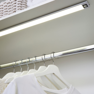 Ligero 2w Flat Rechargeable Cabinet Light with PIR Sensor