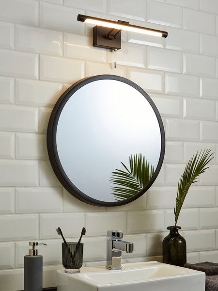 Chai bathroom Picture Wall Light, Matt Black - Image 4