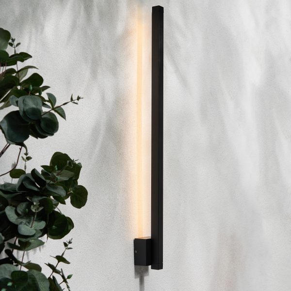 Bardi Outdoor LED Linear Wall Light, Black